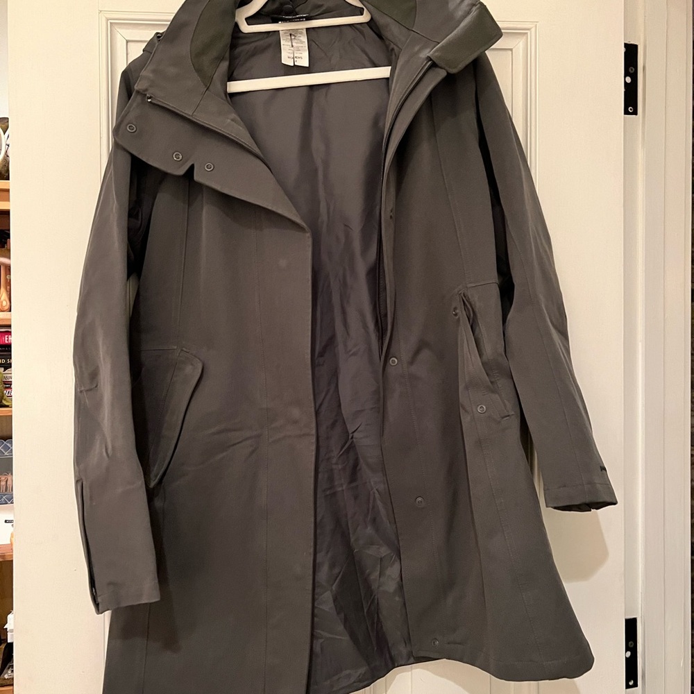 Patagonia shell lining water resistant. Nice top layer for winter, dark gray